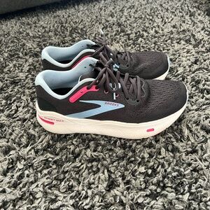 Brooks Ghost Max Running Shoes